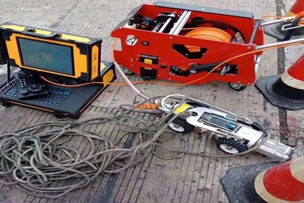 赤峰CCTV管道检测机器人